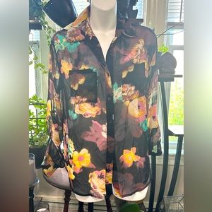 Long sleeve floral lightweight blouse